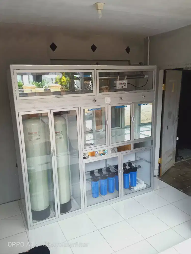 Mesin depot air minum isi ulang