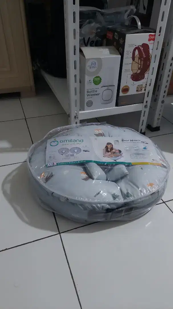 Bantal menyusui merk omiland