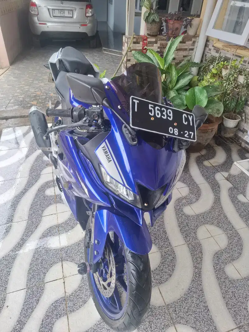 Yamaha R 15 V3 biru
