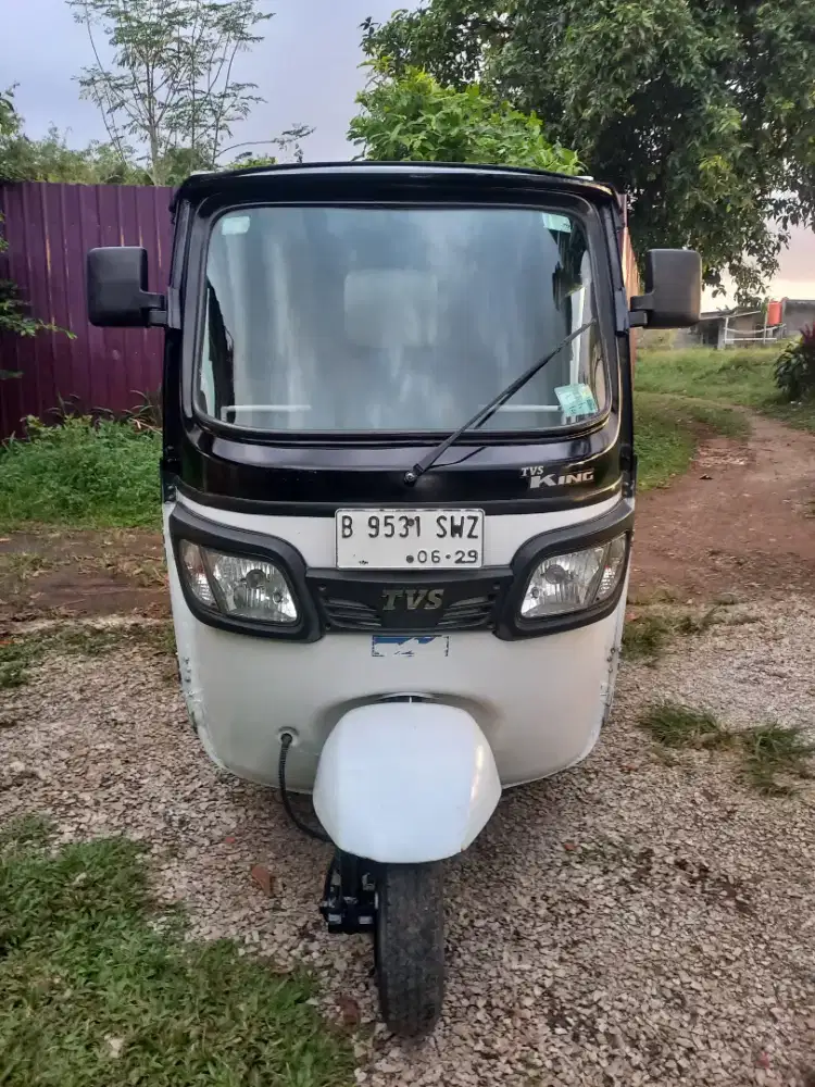 Tvs Bajaj box roda 3