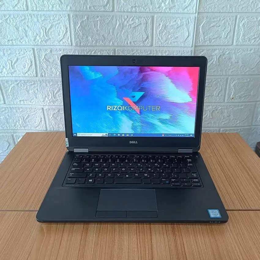 Dell Latitude E5270  Intel Core i5 - 6200 Ram 8GB SSD 256GB