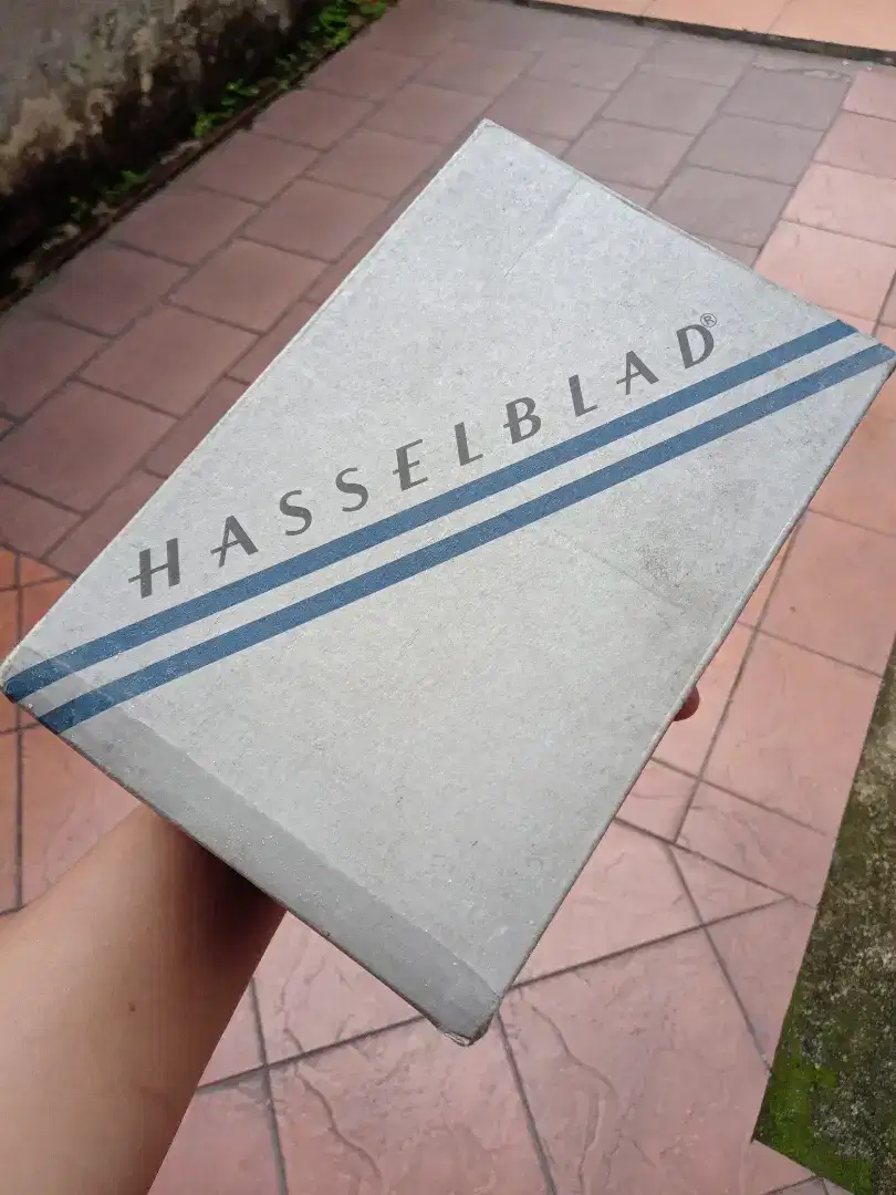 hasselblad prism finder PM90 box