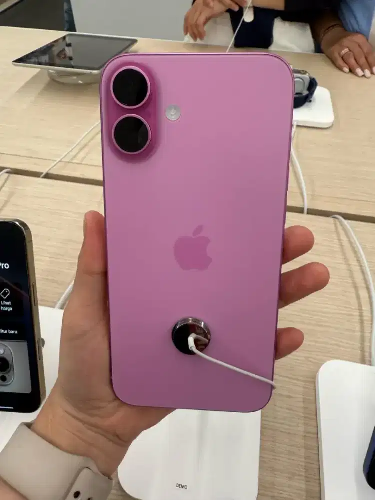 PROMO BUNGA MULAI DARI 0% IPHONE 16 PLUS 256GB