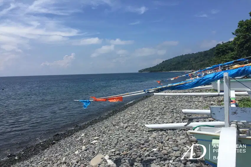 FREEHOLD ABSOLUTE BEACHFRONT LAND IN AMED (33.50 ARE)