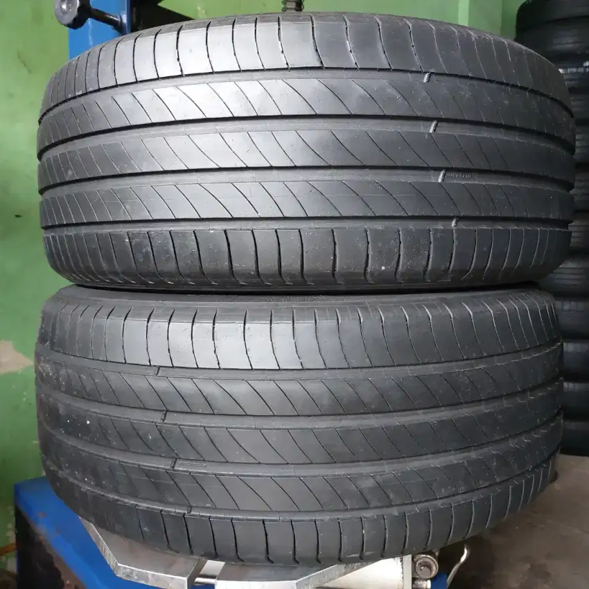 Ban 235 55 R17 Michelin primacy 4