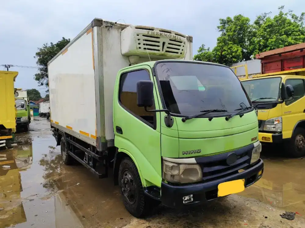 Hino Dutro 110HD Box Freezer Double 2018