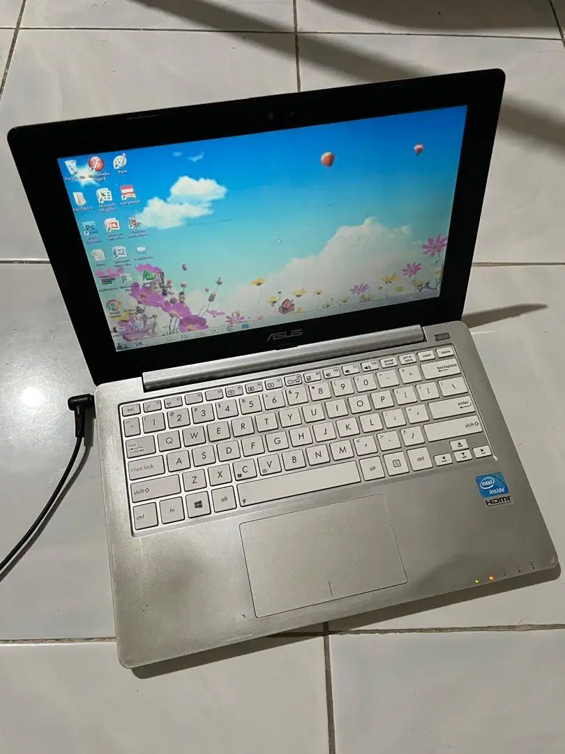 asus notebook X201EV second