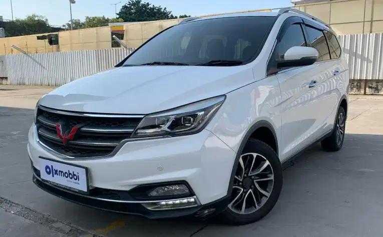 Pajak Panjang - Wuling Cortez 1.8 L Lux AMT Bensin-AT 2018