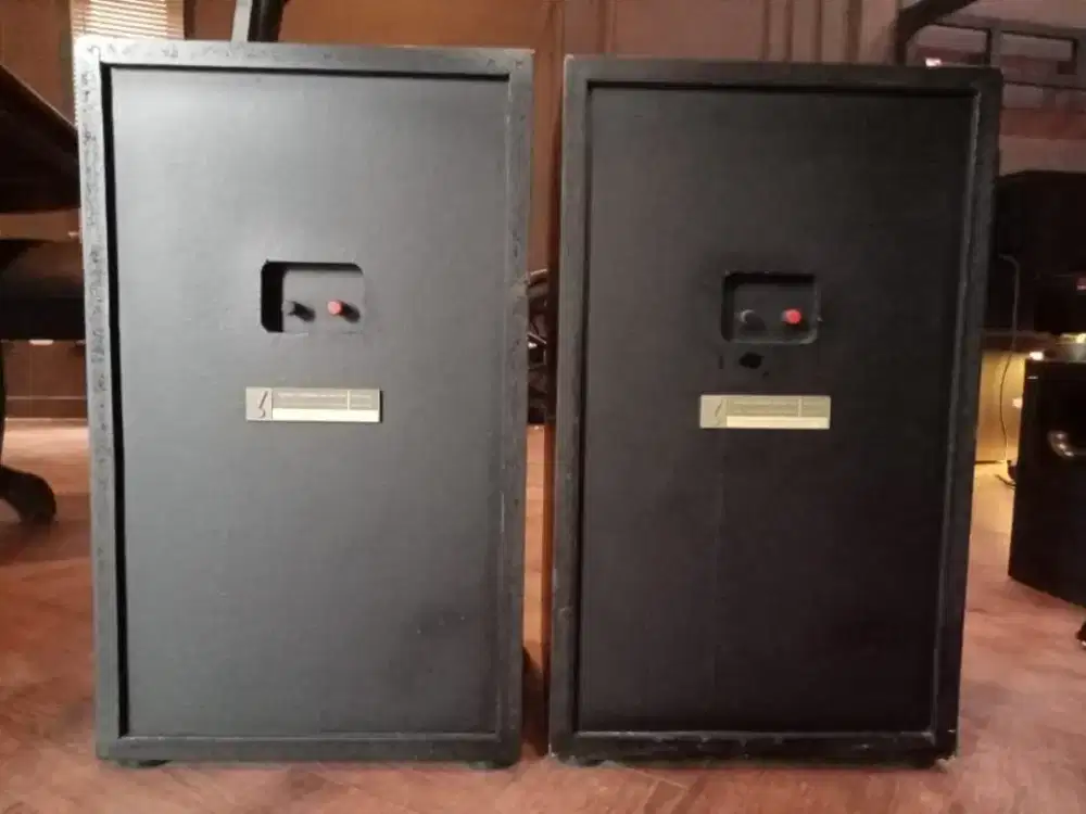JBL 4311 LEGEND SPEAKER MIRIP L100