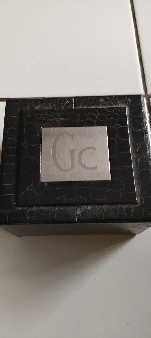Guess collection
