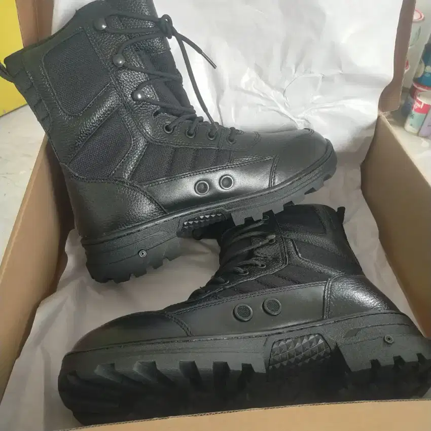 Sepatu PDL Size 42