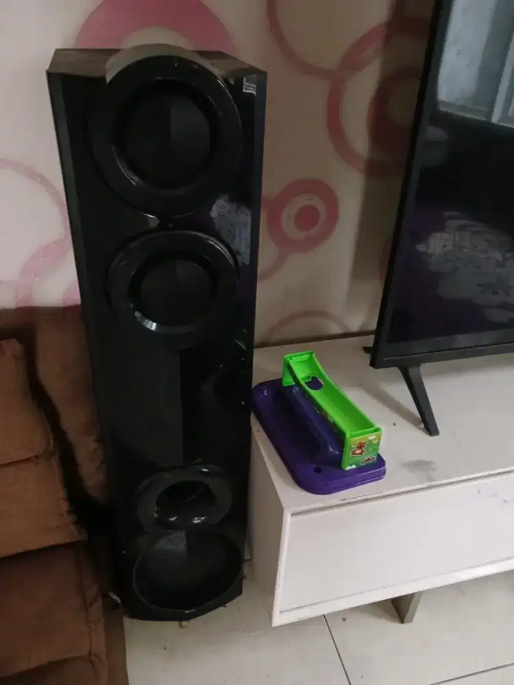 Home theater bluetooth Seri LG LHD677