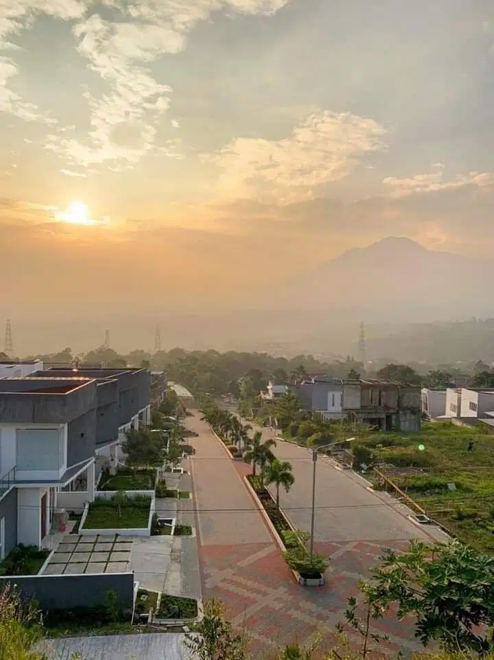 Rumah 2 lt Menawan View di Jatinangor dkt Cileunyi UNPAD ITB IPDN tol