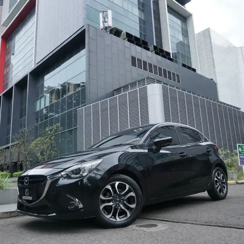 MAZDA 2 R SKYACTIVE AT 2018 HITAM