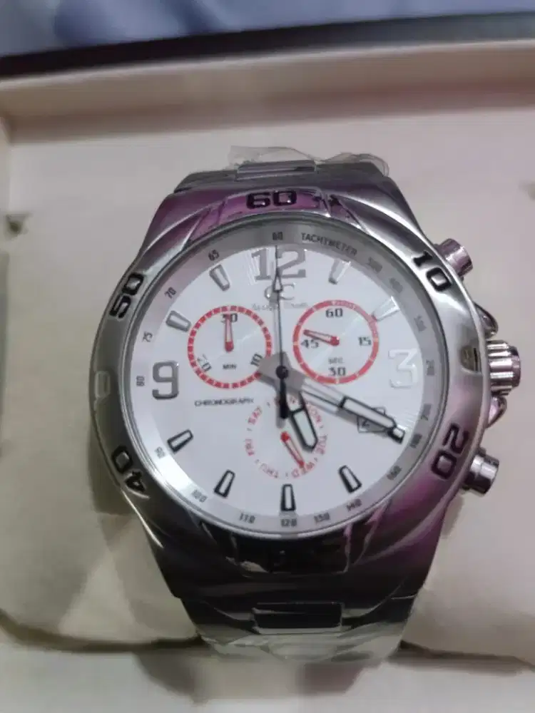 Jam tangan pria Georges claude