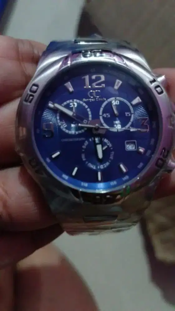 Jam tangan pria Georges claude