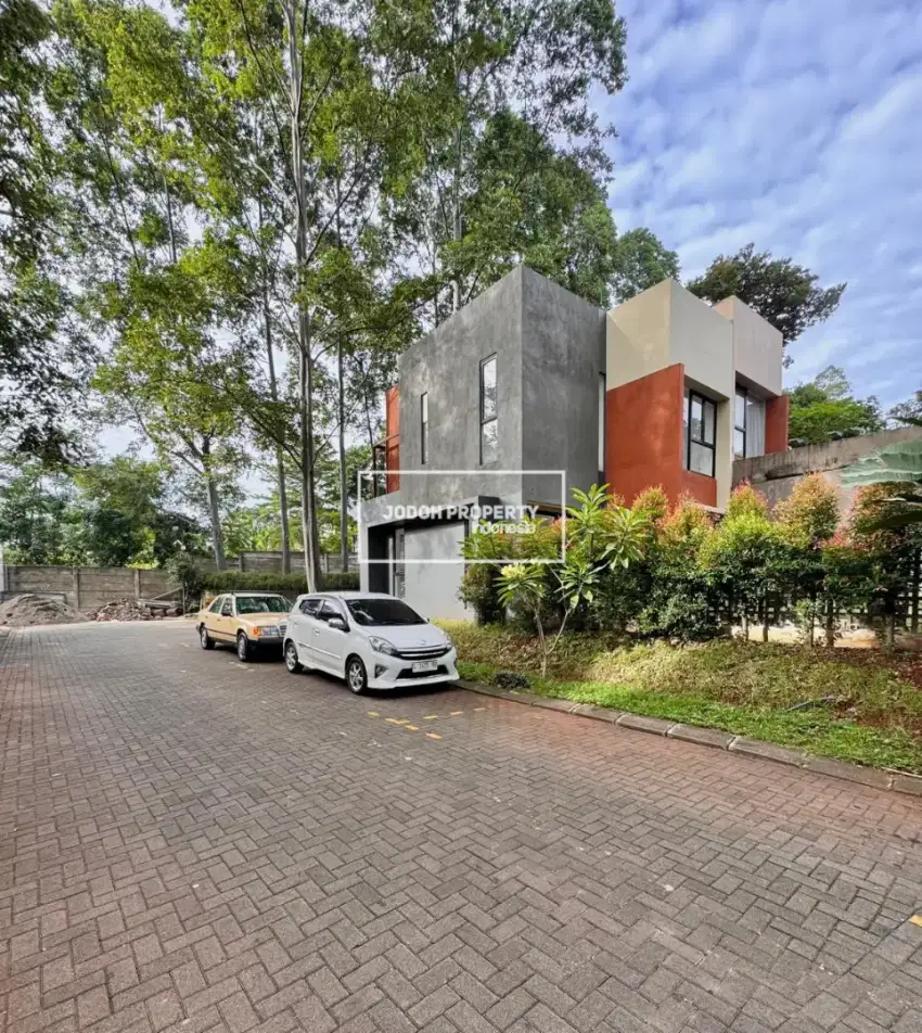 JUAL RUMAH SECOND DALAM CLUSTER DI CIRENDEU DEKAT MRT LEBAK BULUS