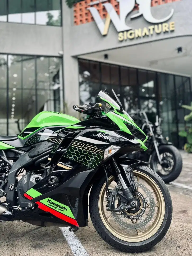 Forsale Kawasaki ZX25R 2021 FP zx cbr z r6 r1 mt