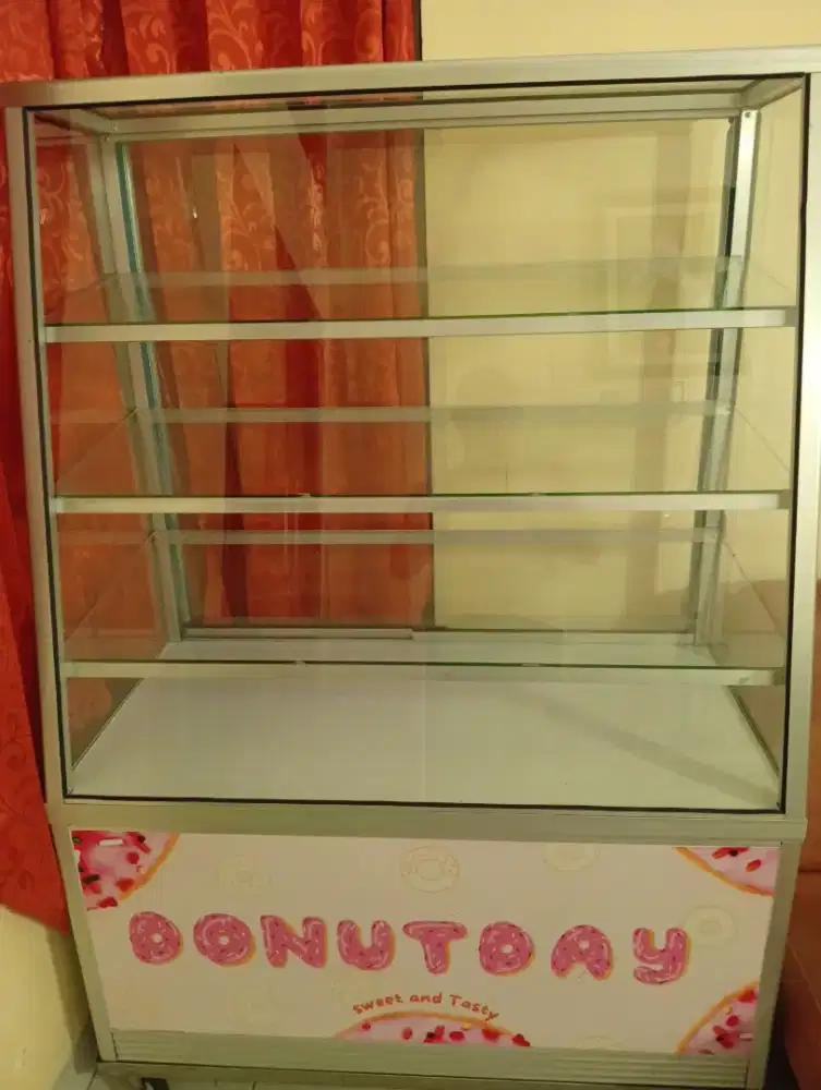 Dijual Etalase makanan/Donut