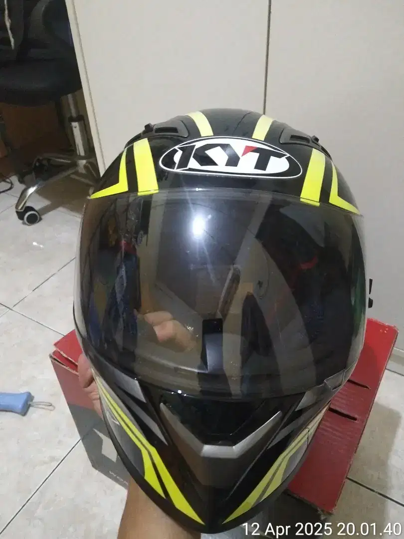 Helm KYT Falcon