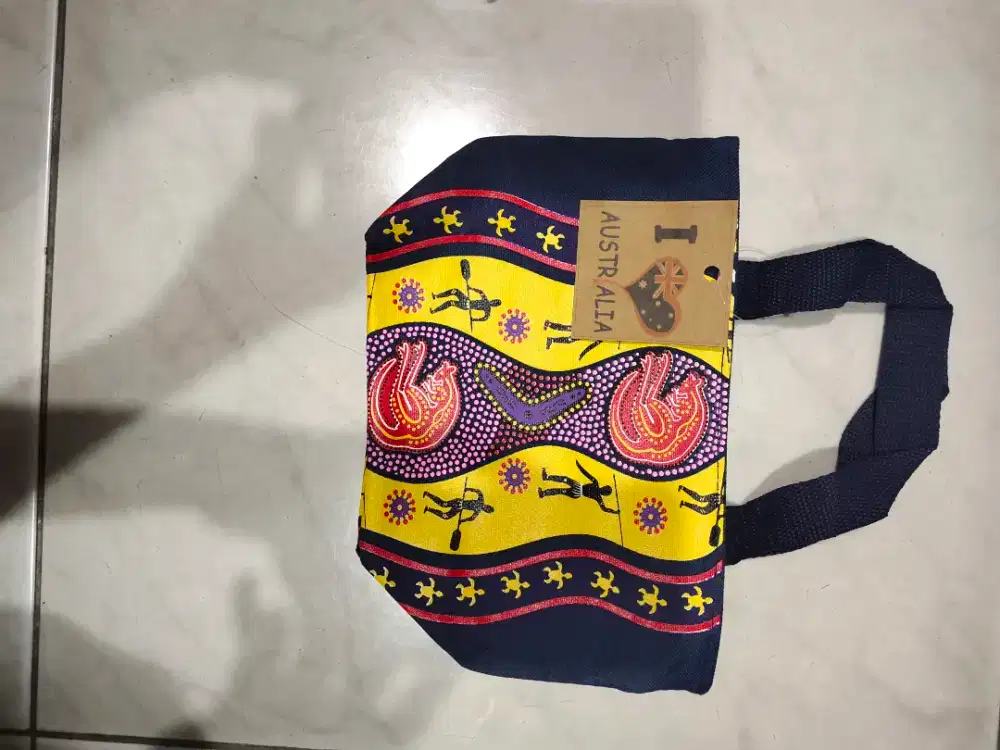 Tas souvenir size small new