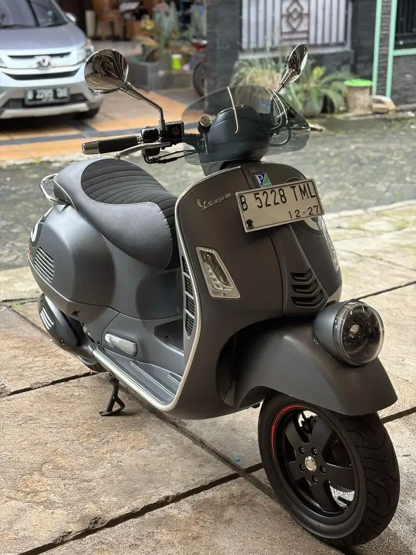 Vespa GTV Sei Giorni II edition 300