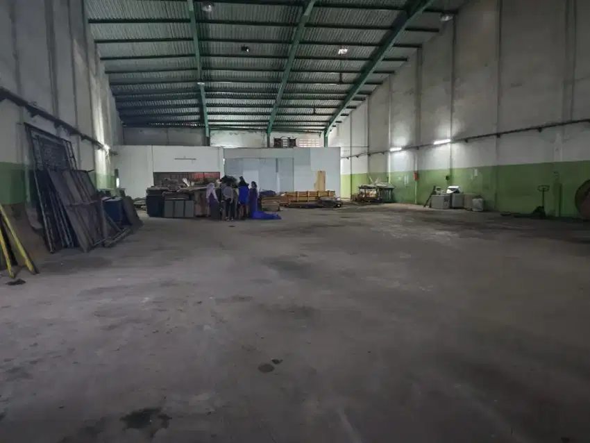 Kantor plus Gudang di Cilangkap Jakarta Timur