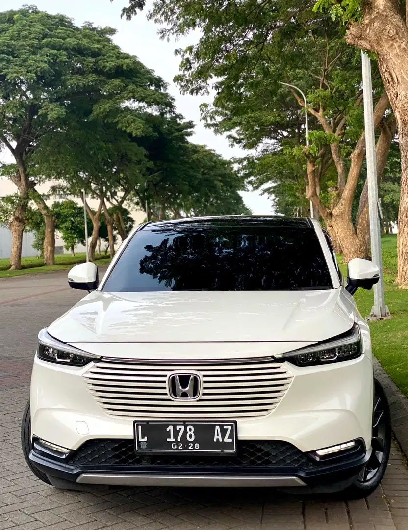 KM 42 RB !! FULL ORI CAT !! Honda HRV SE 2023 PMK ISTIMEWA !! NIK 2022