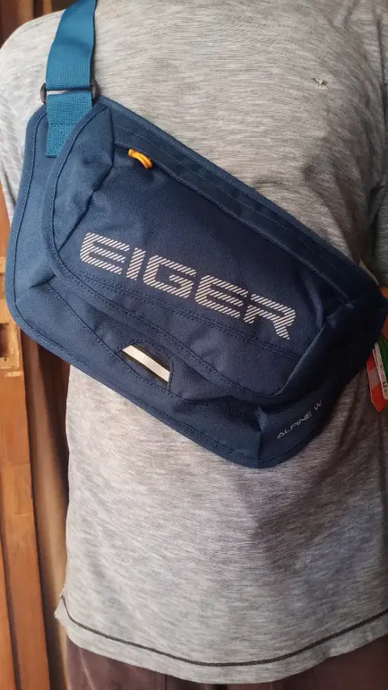 TAS EIGER DIJAMIN ORIGINAL Tas Waistbag/Selempang/Pinggang UK.4L BARU