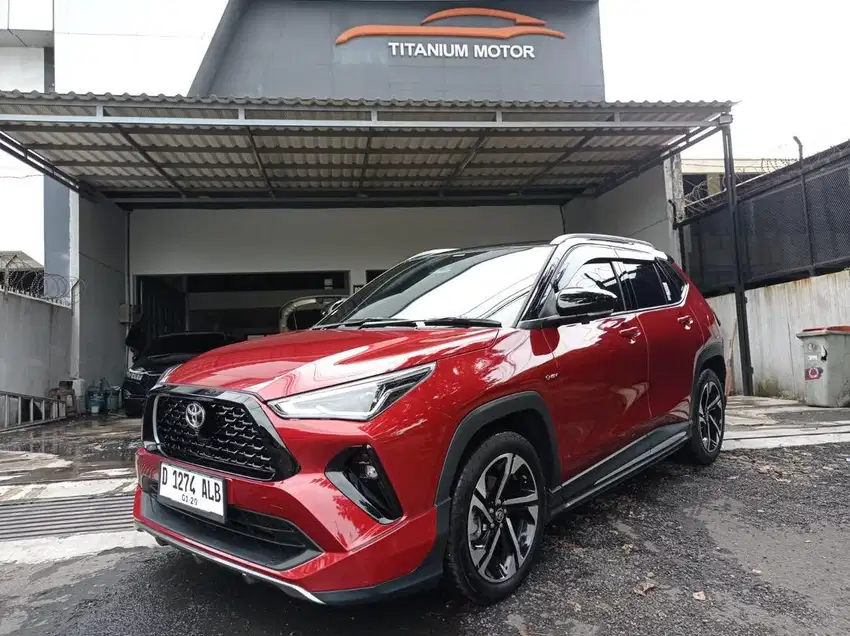 KM 3rb ANTIK Toyota Yaris Cross S Hybrid GR Red 2023