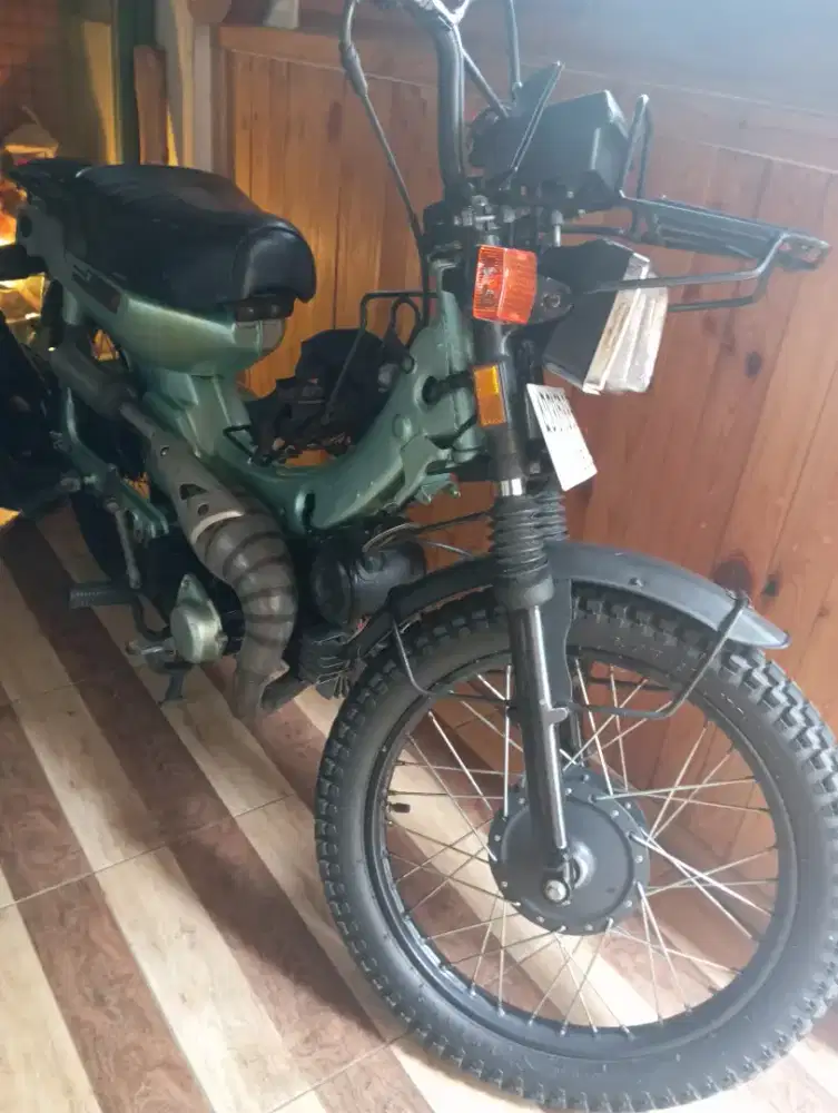 motor antik yamaha V80 series costom semi trail