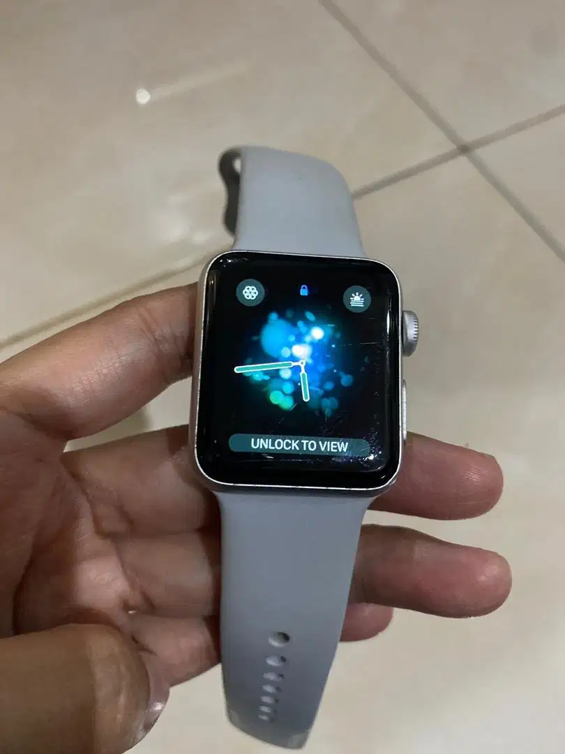 Apple watch series 3 second