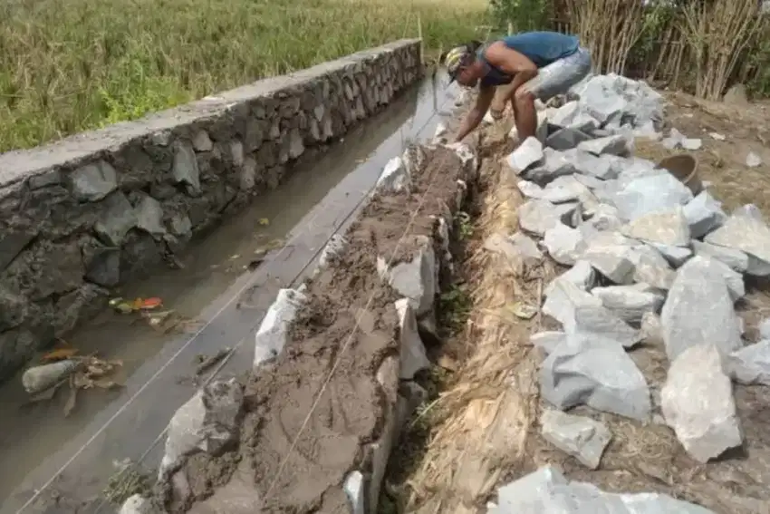 Paving block Aspal jalan beton pondasi turap pengurugan Hotmix