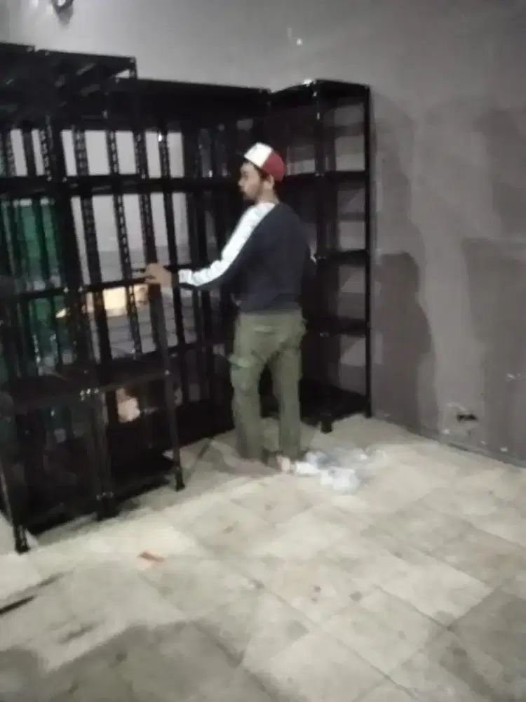rak besi warna hitam serbaguna