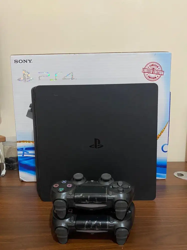 Playstation 4 Slim 500GB / PS 4