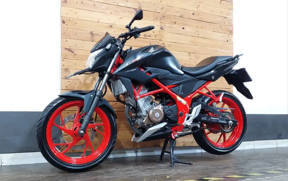 HONDA CB 150 R 2017 JARANG ADA LOW KM