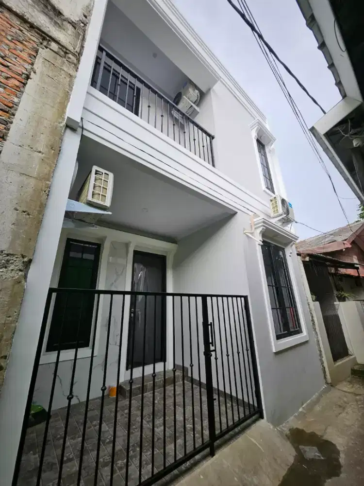 Rumah Akses Motor Dekat Akses Mobil di Kebagusan Jakarta Selatan