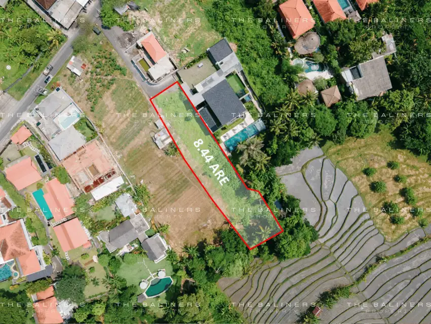 RIVERFRONT LAND WITH SWEEPING VIEWS IN TUMBAK BAYUH