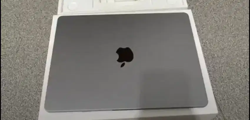 Macbook Air M2 16 / 256 GB