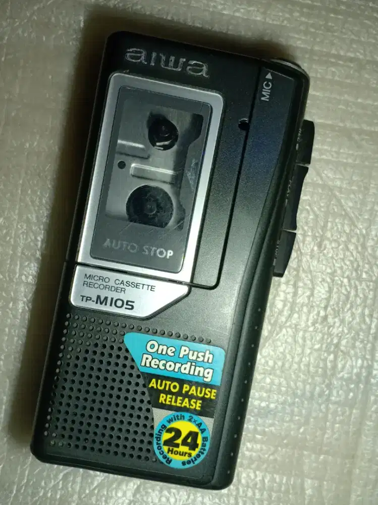 VINTAGE AIWA micro casette voice recorder