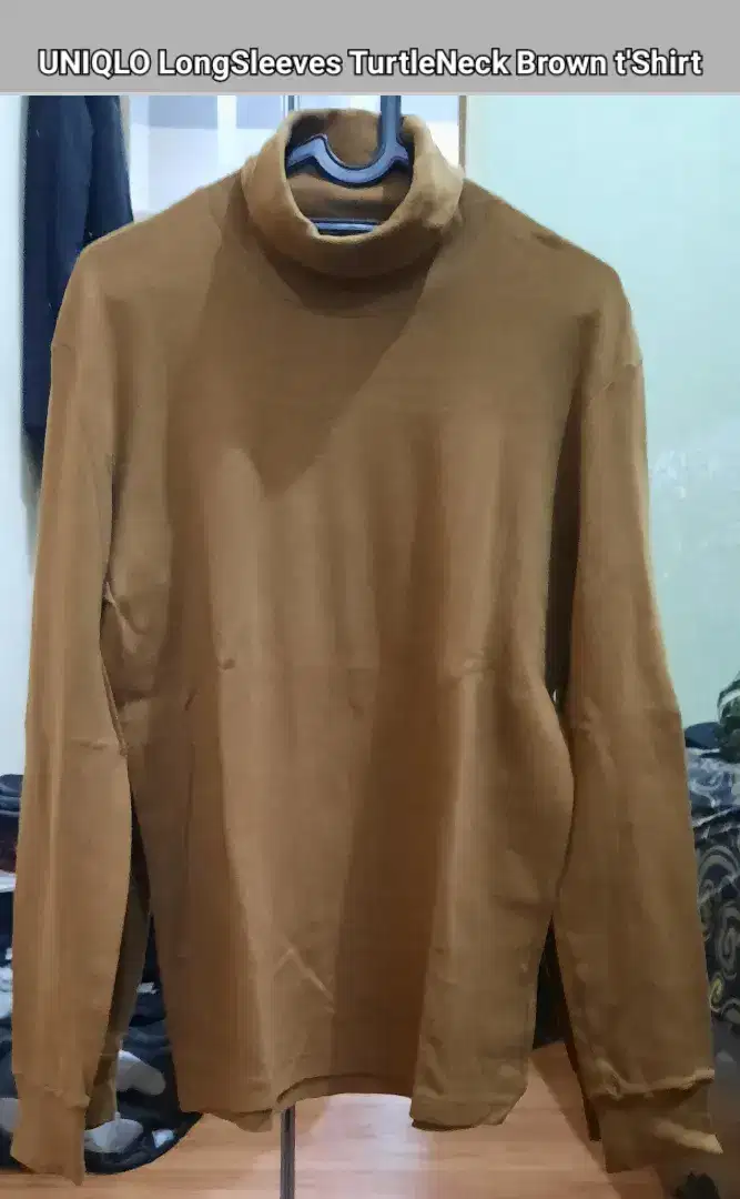 UNIQLO LongSleeves TurtleNeck Brown T'Shirt (PRELOVED Good Condition)