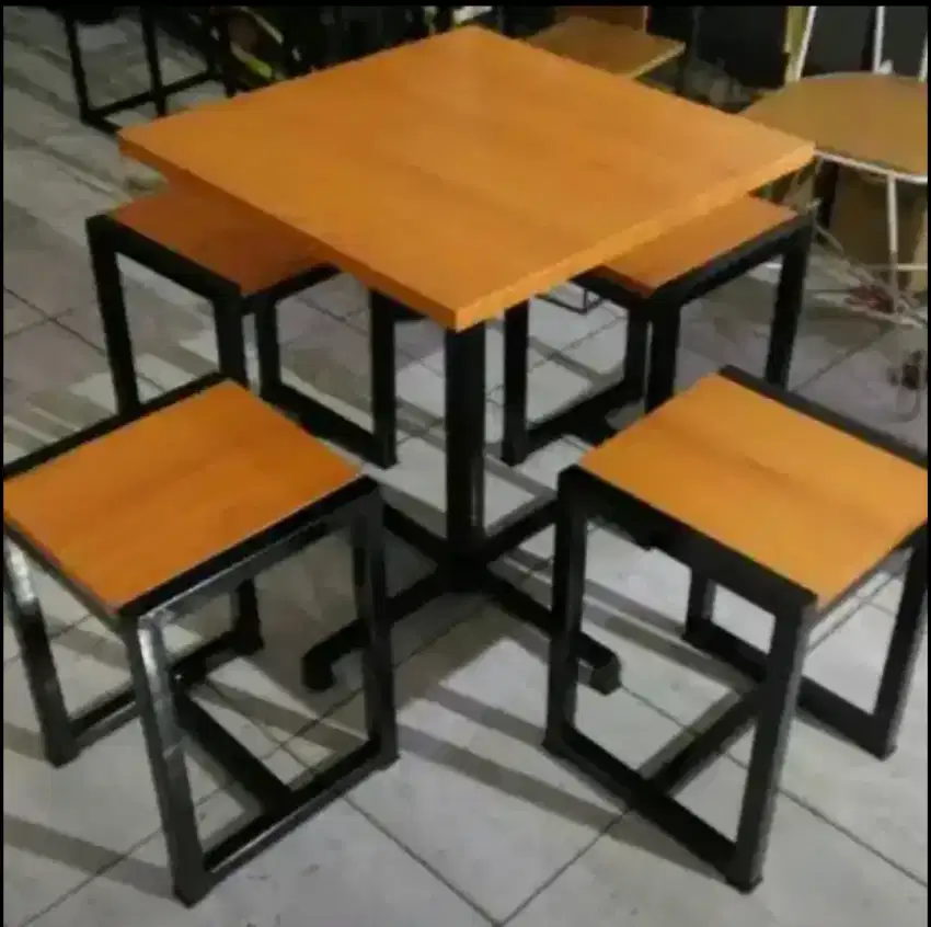 Kursi Meja Cafe Kekinian 2025/2026