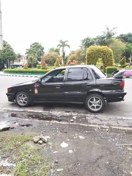 Mitsubishi Lancer 1990 Bensin