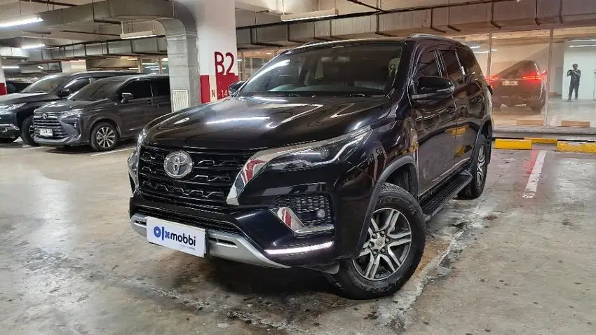 Pajak Panjang TDP 19,5JT Toyota Fortuner 2.4 G 4X2 DSL AT 2023 Hitam