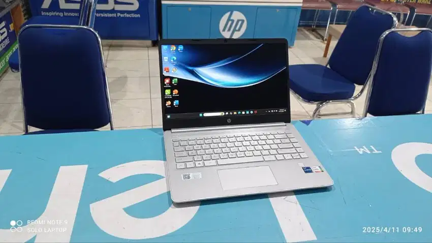 HP 14S CORE i7 GEN 12 VGA INTEL IRIS XE like new