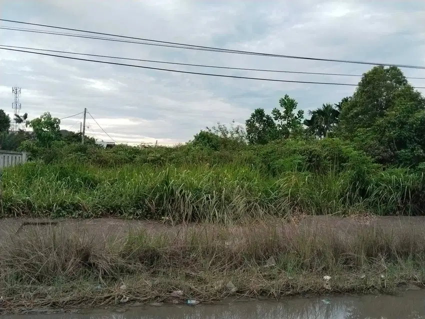 Dijual Tanah Strategis Pinggir Jalan Harga nego Cocok Dibangun 2 ruko