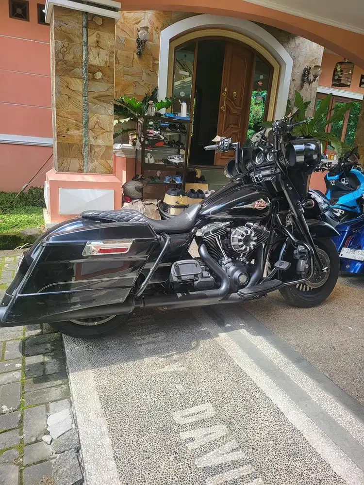 Murah jual cepat np electra glide touring 2011