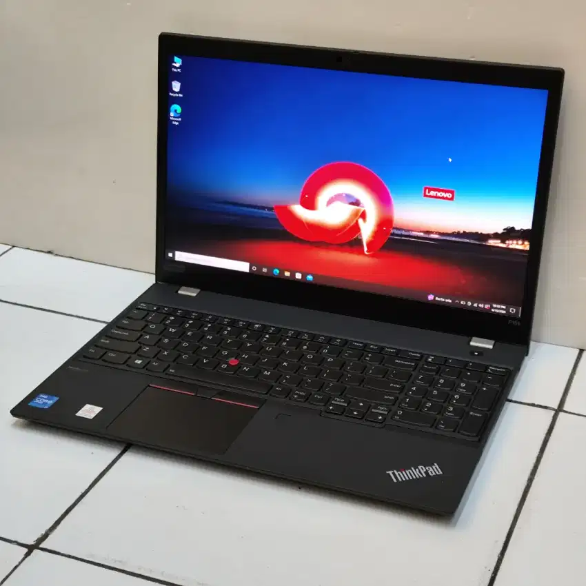 ThinkPad P15S Gen 2 Core i7 11th 16GB 1TB Quadro