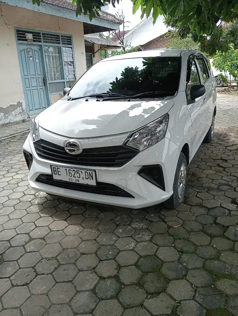 Mobil Sigra tipe d m/ t 2023