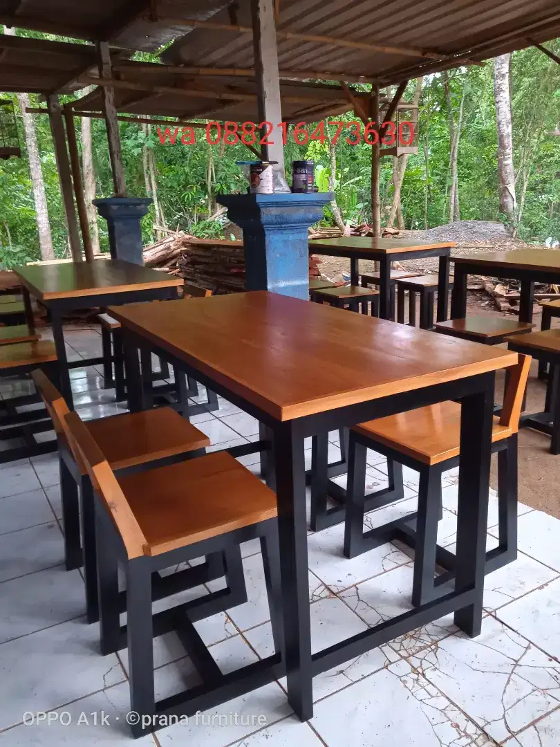 Meja kursi minimalis cafe resto dan makan